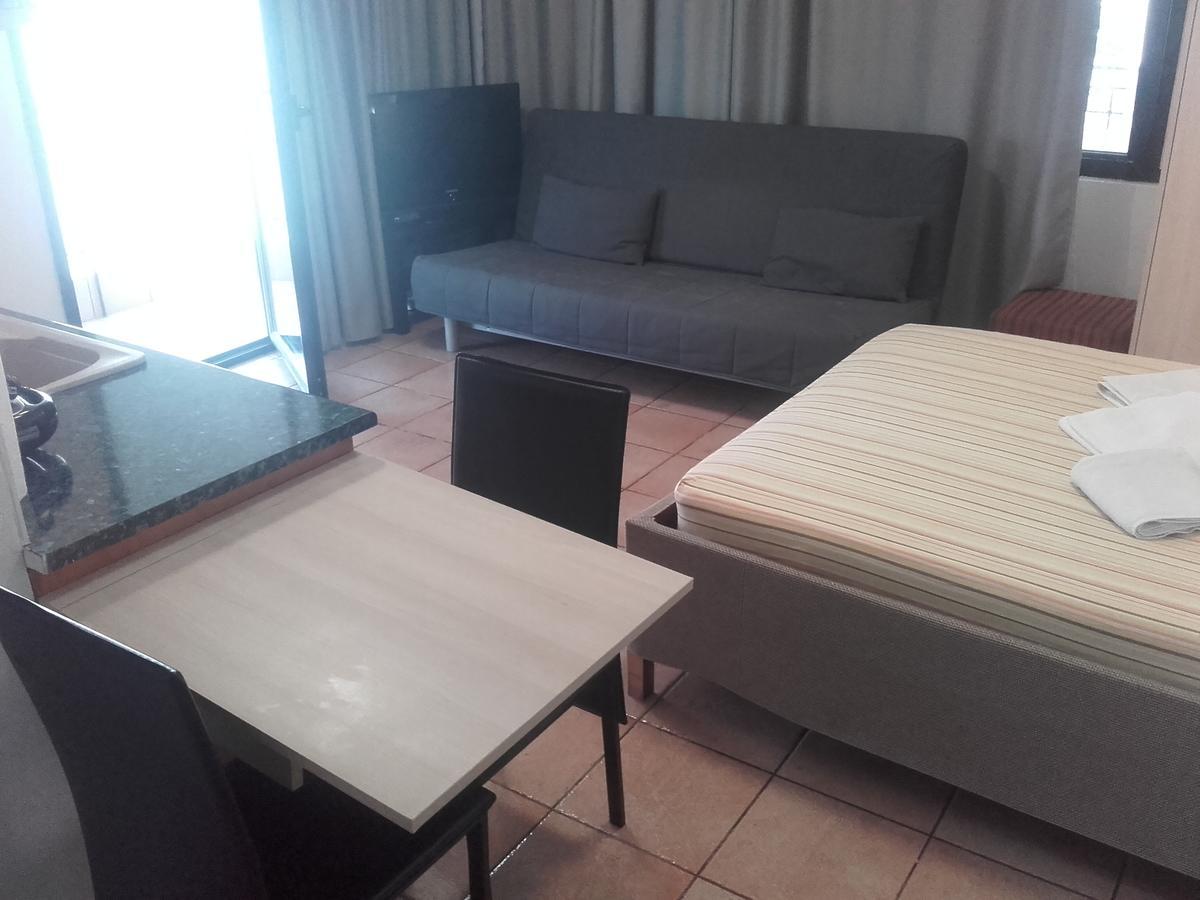Teris Appartment Preveza Buitenkant foto